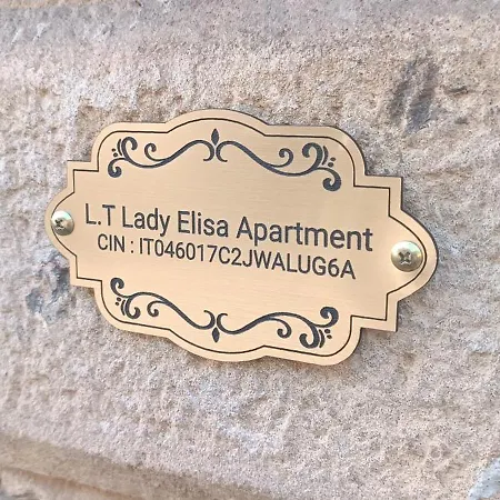 Lady Elisa Secret Courtyard Lukka